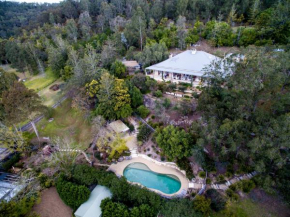 Capers Cottage and Barn Accommodation